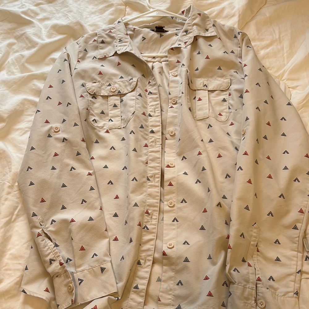 EDDIE BAUER WOMEN’S BUTTON-DOWN